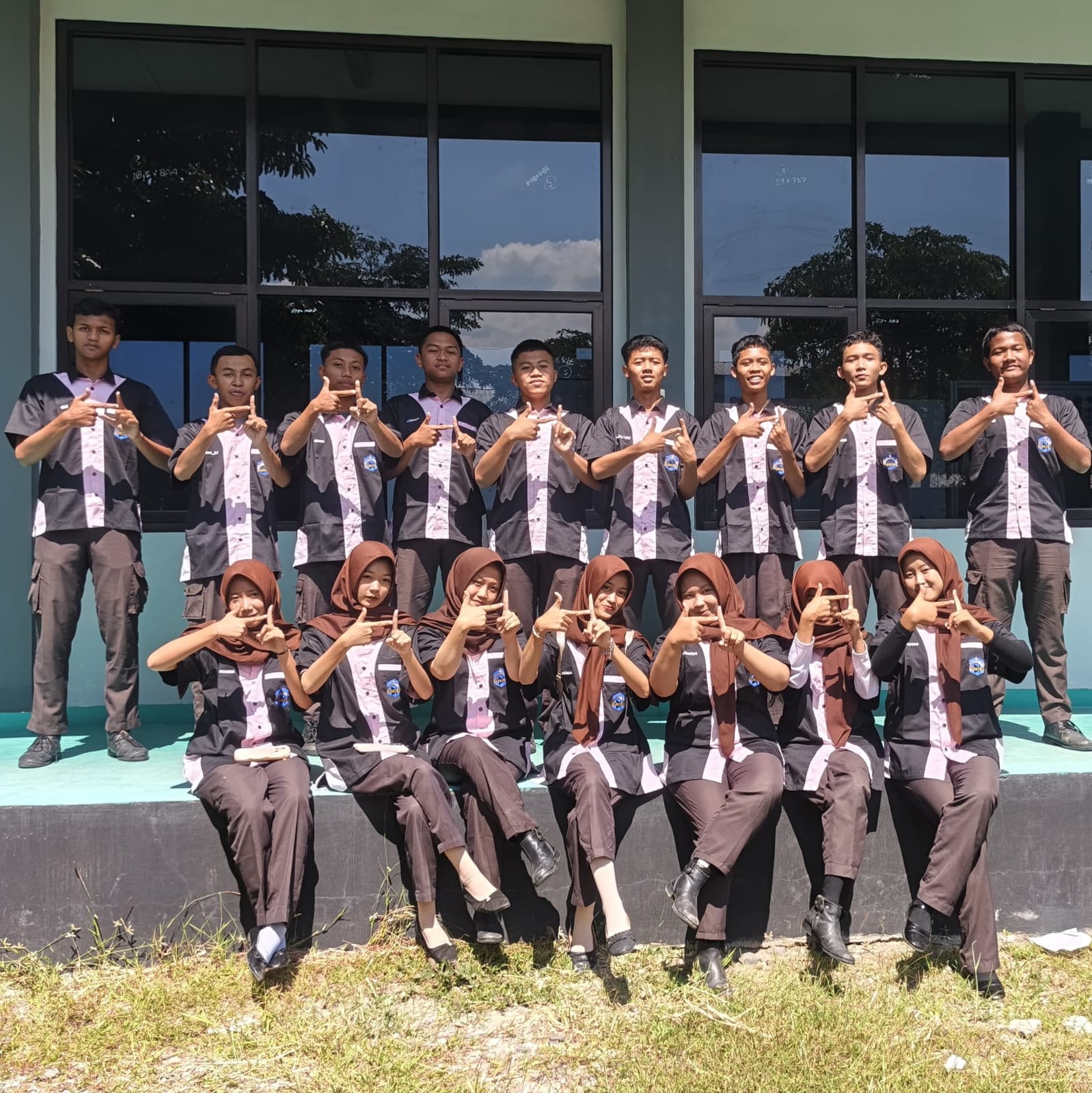 Teman-teman organisasi HISTRO (3)